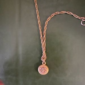 Chanel necklace gold pendant 16 inch great condition authentic